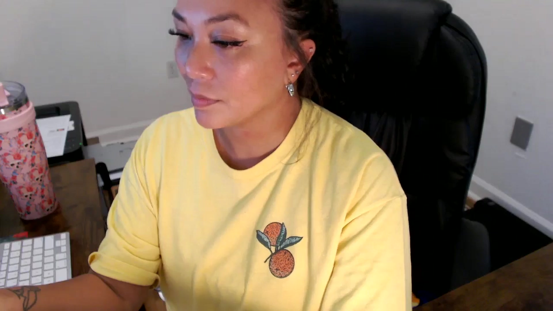 Gallery image thumbnail from MickaylaStar's myfreecams stream on, 07/25/2025, 19:30 image 14 of 20