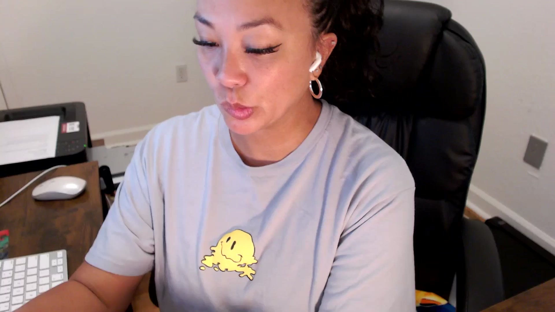 Gallery image thumbnail from MickaylaStar's myfreecams stream on, 07/28/2025, 15:26 image 3 of 20