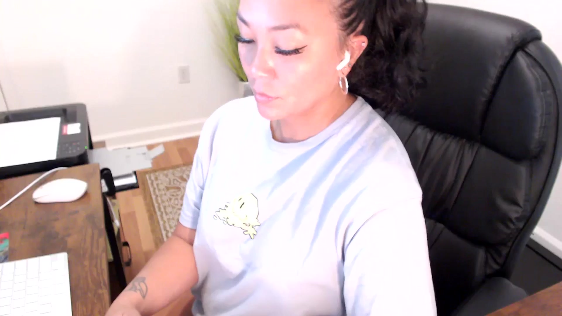Gallery image thumbnail from MickaylaStar's myfreecams stream on, 07/28/2025, 15:26 image 2 of 20