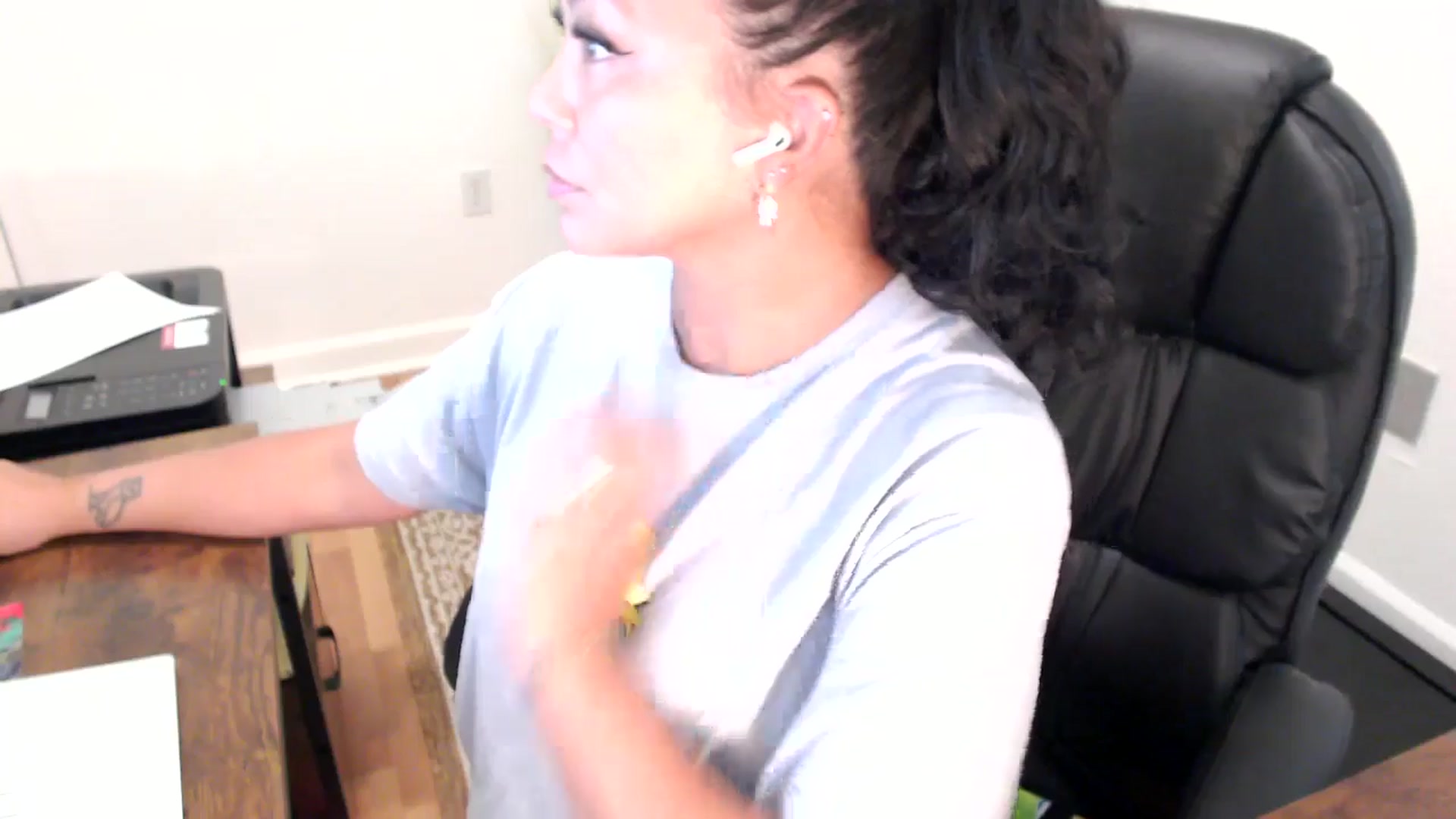 Gallery image thumbnail from MickaylaStar's myfreecams stream on, 07/28/2025, 15:26 image 5 of 20