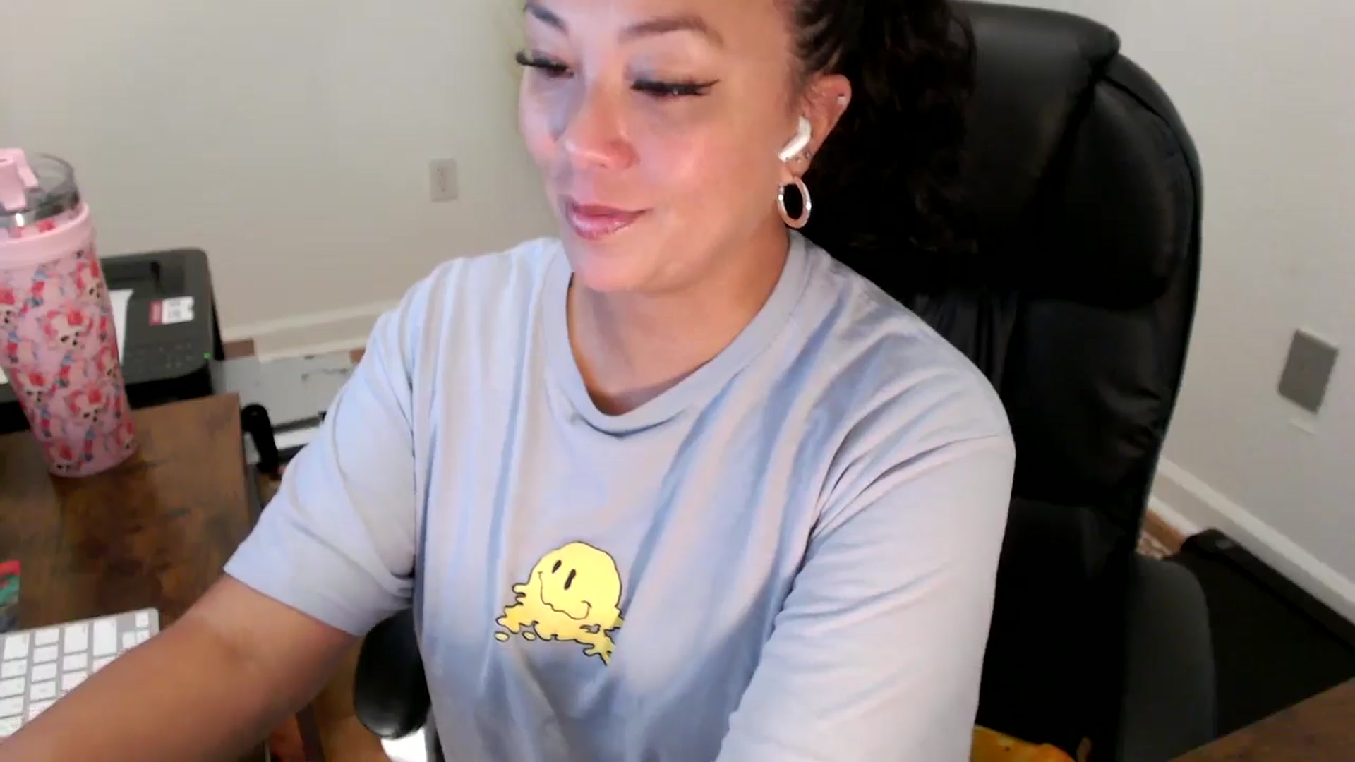 Gallery image thumbnail from MickaylaStar's myfreecams stream on, 07/28/2025, 15:52 image 13 of 20