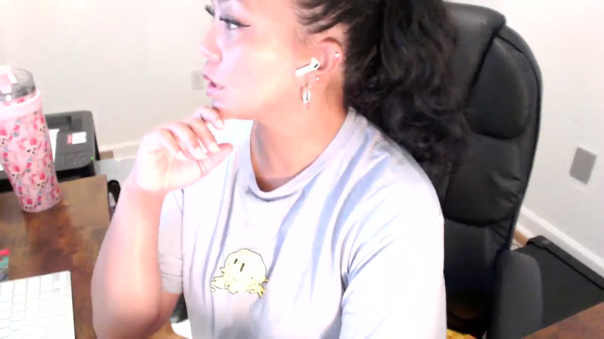 Gallery image thumbnail from MickaylaStar's myfreecams stream on, 07/28/2025, 15:52 image 17 of 20