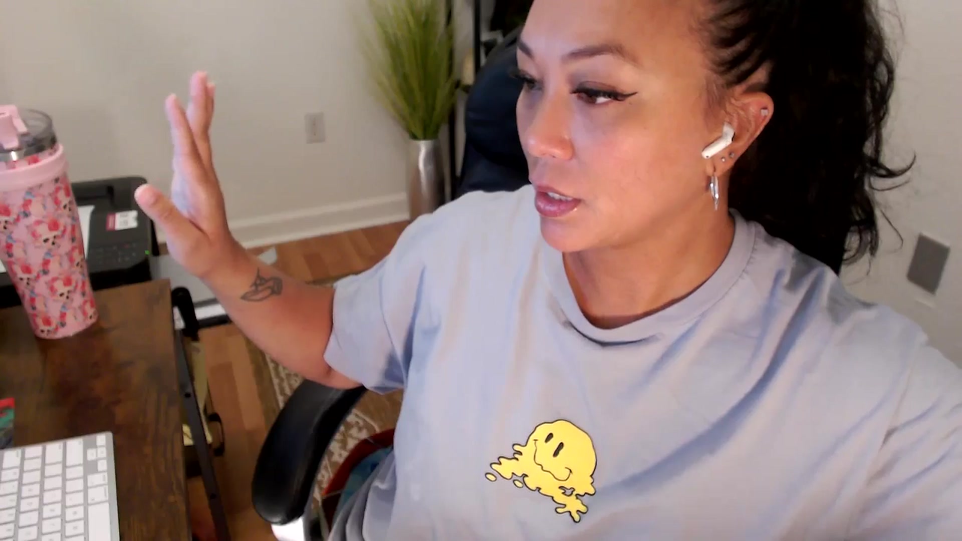 Gallery image thumbnail from MickaylaStar's myfreecams stream on, 07/28/2025, 15:52 image 12 of 20