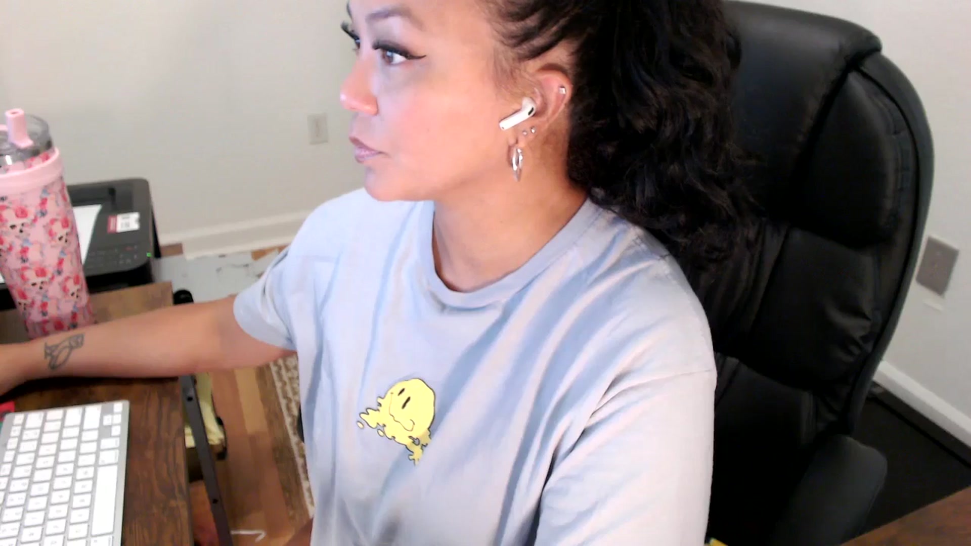 Gallery image thumbnail from MickaylaStar's myfreecams stream on, 07/28/2025, 16:07 image 12 of 20
