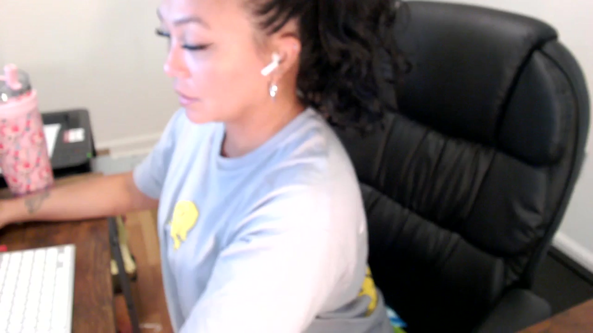 Gallery image thumbnail from MickaylaStar's myfreecams stream on, 07/28/2025, 16:07 image 19 of 20