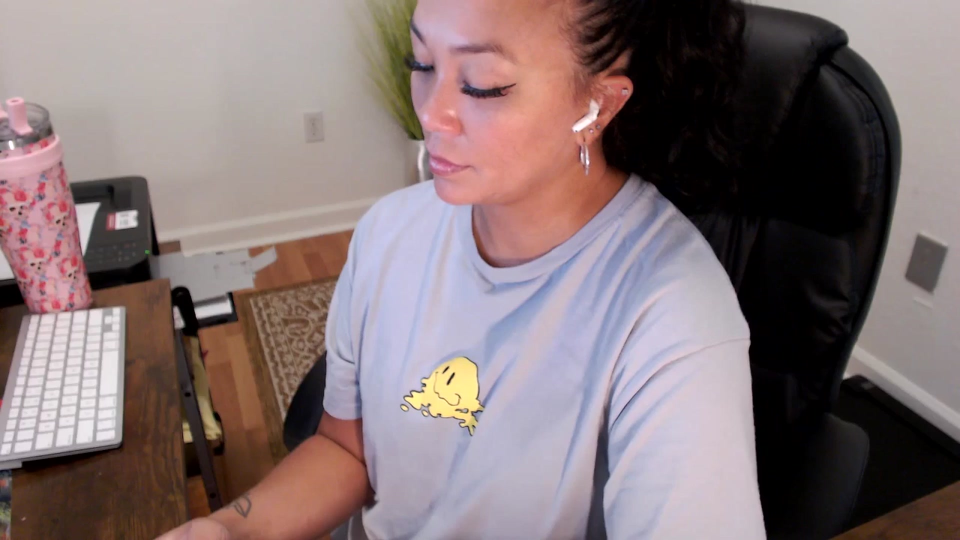 Gallery image thumbnail from MickaylaStar's myfreecams stream on, 07/28/2025, 16:07 image 4 of 20