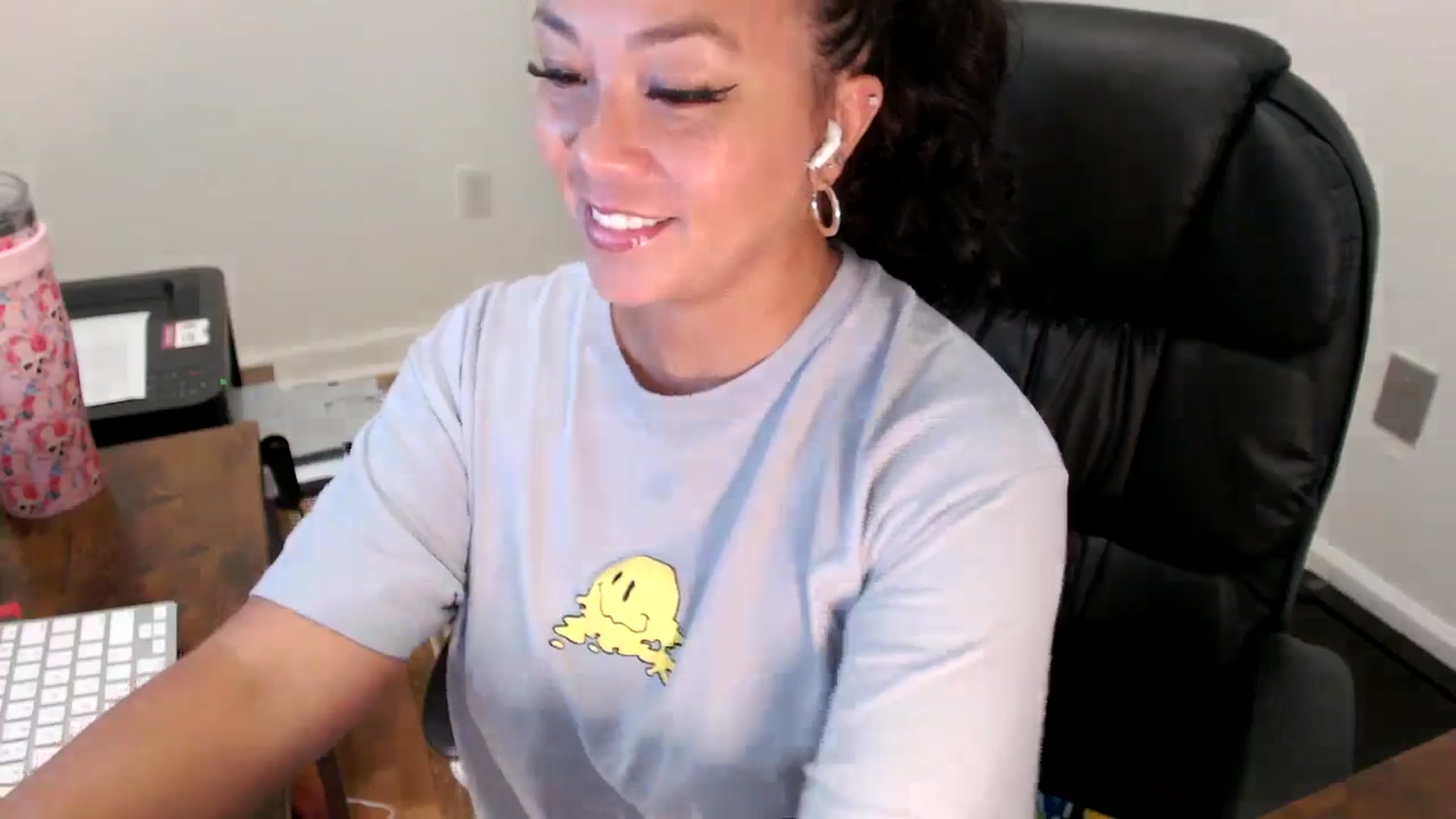 Gallery image thumbnail from MickaylaStar's myfreecams stream on, 07/28/2025, 16:52 image 18 of 20
