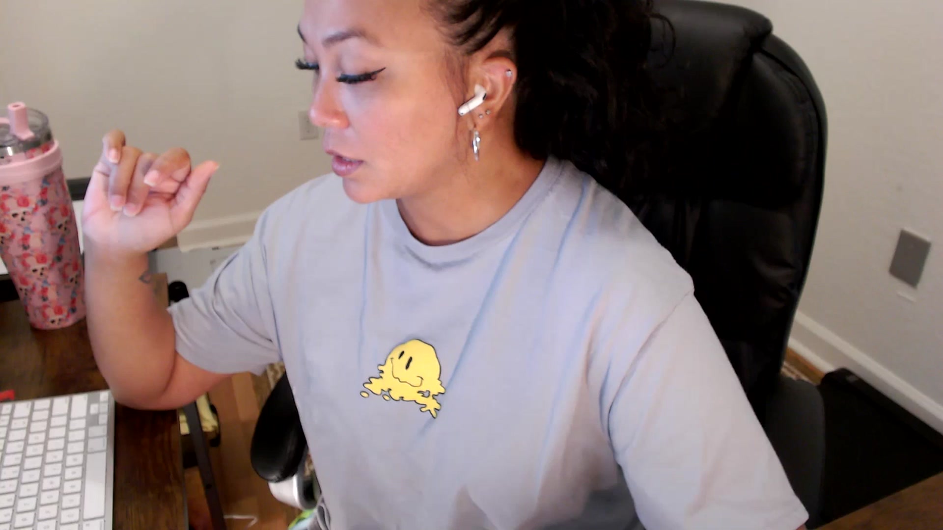 Gallery image thumbnail from MickaylaStar's myfreecams stream on, 07/28/2025, 16:52 image 1 of 20