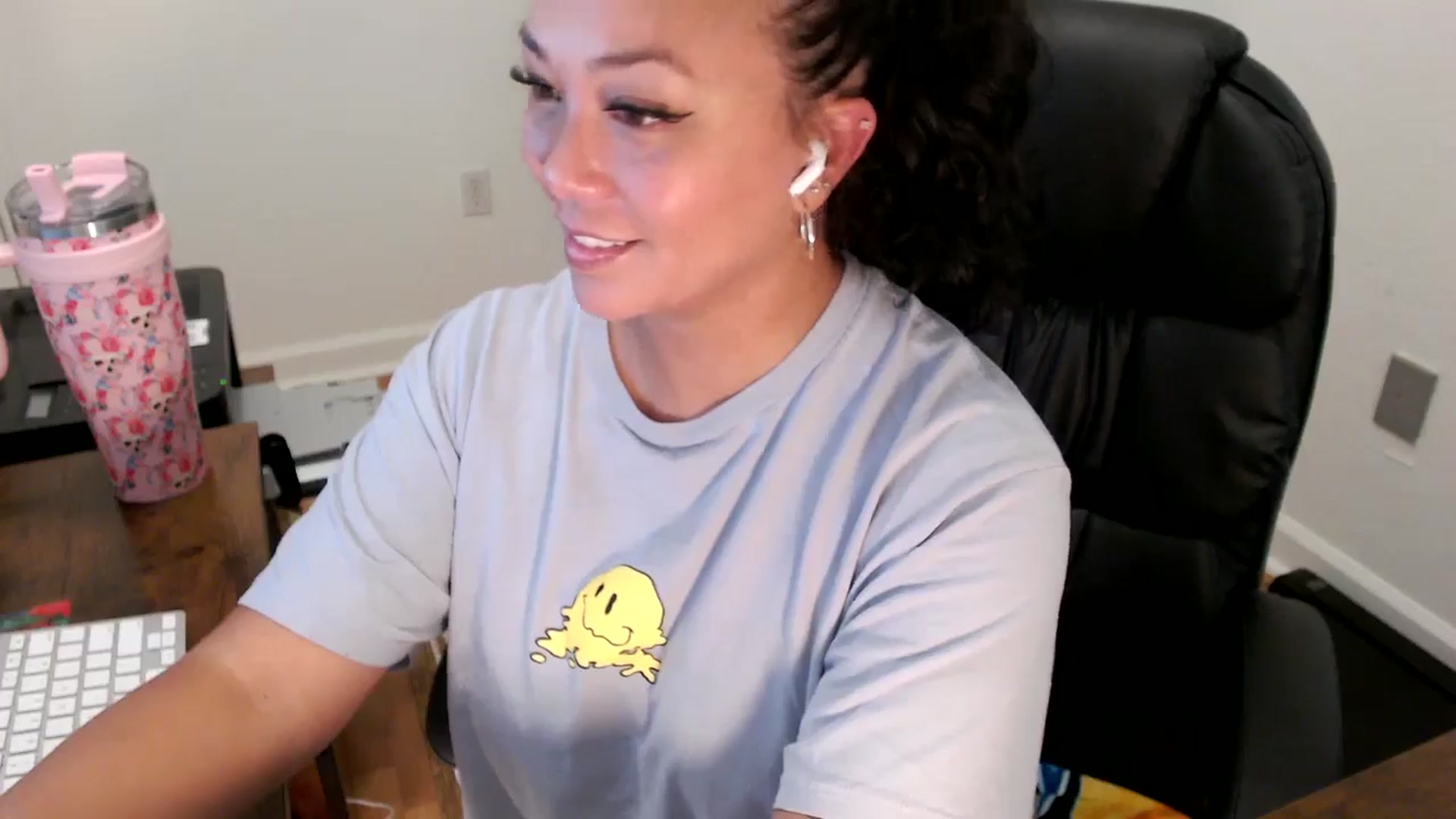 Gallery image thumbnail from MickaylaStar's myfreecams stream on, 07/28/2025, 17:45 image 20 of 20