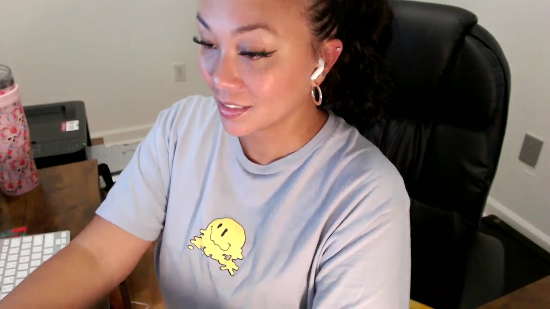 Gallery image thumbnail from MickaylaStar's myfreecams stream on, 07/28/2025, 17:45 image 17 of 20