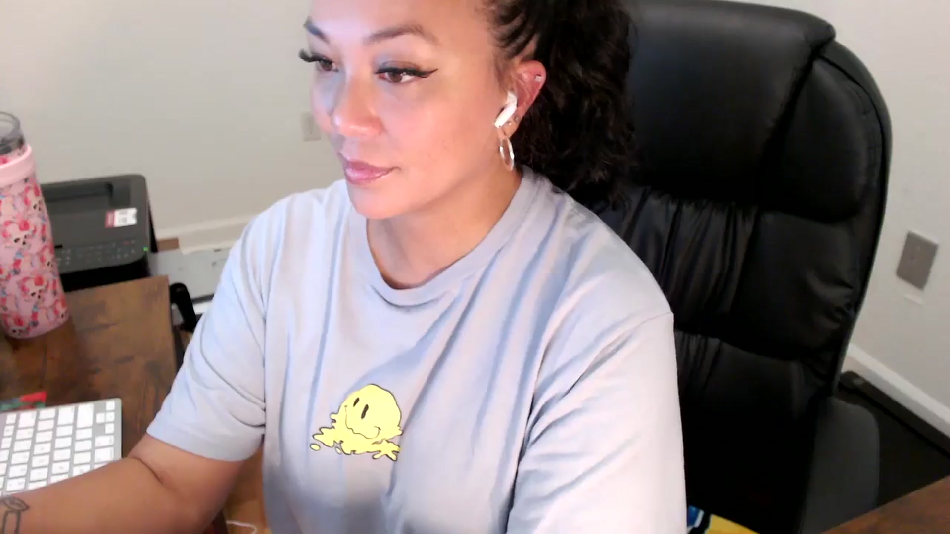 Gallery image thumbnail from MickaylaStar's myfreecams stream on, 07/28/2025, 17:45 image 19 of 20