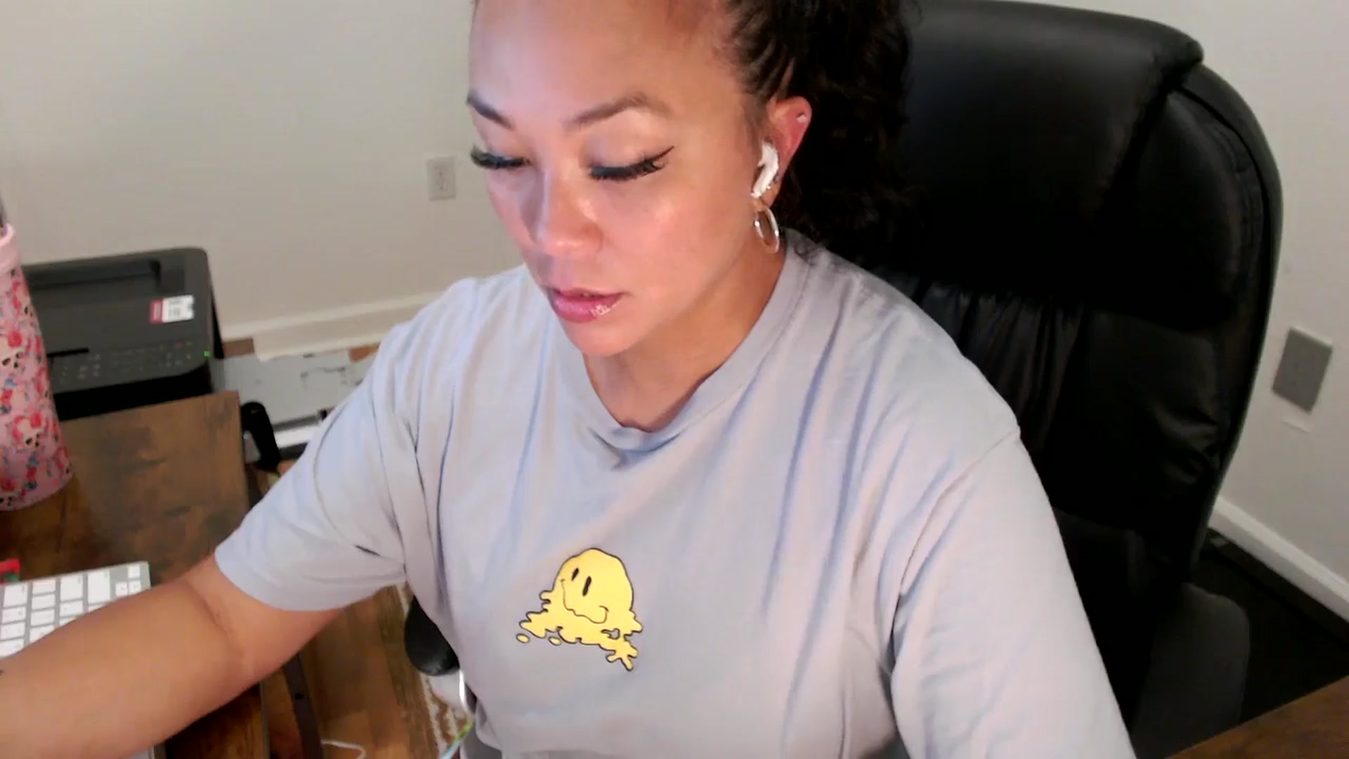 Gallery image thumbnail from MickaylaStar's myfreecams stream on, 07/28/2025, 17:45 image 7 of 20