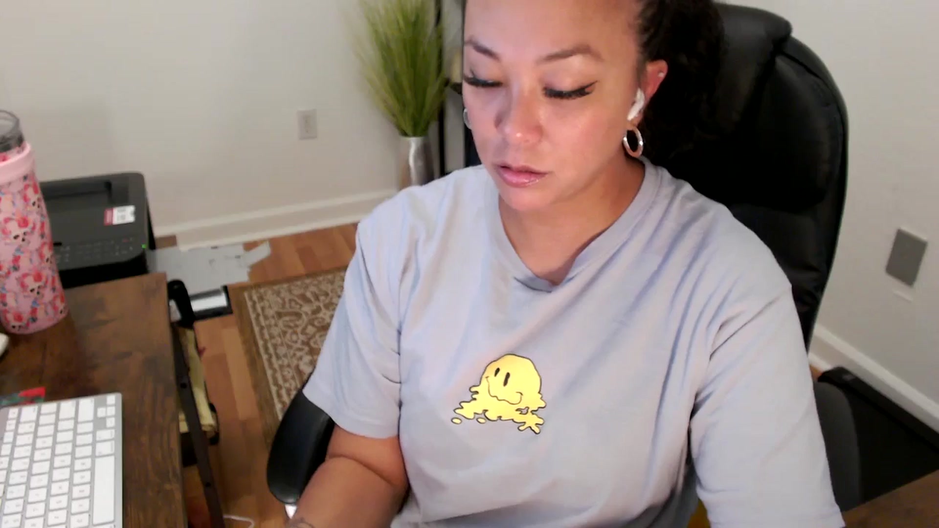 Gallery image thumbnail from MickaylaStar's myfreecams stream on, 07/28/2025, 17:45 image 13 of 20