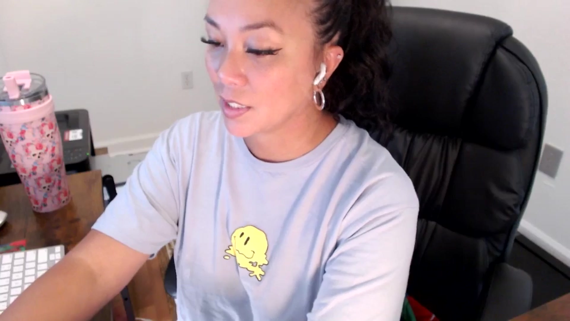 Gallery image thumbnail from MickaylaStar's myfreecams stream on, 07/28/2025, 20:08 image 20 of 20
