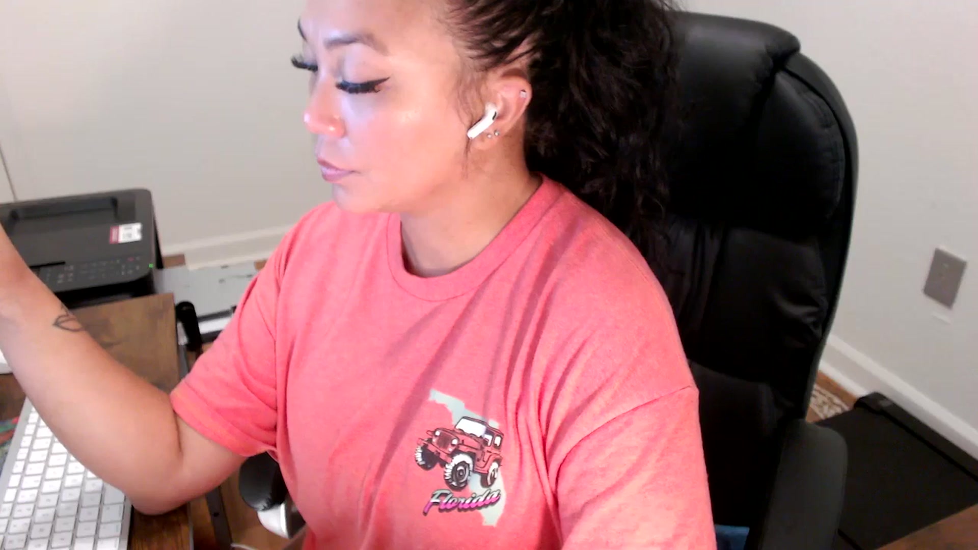 Gallery image thumbnail from MickaylaStar's myfreecams stream on, 07/29/2025, 14:46 image 17 of 20