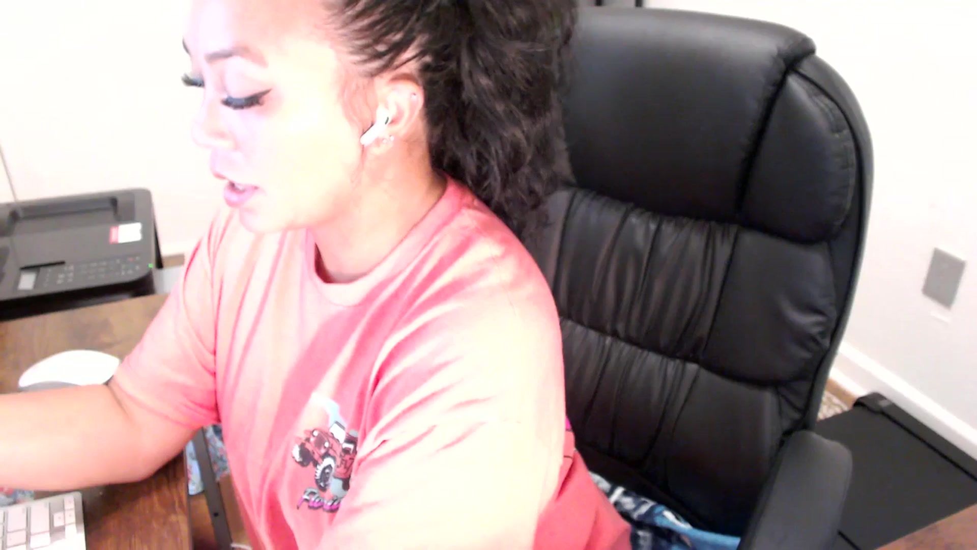 Gallery image thumbnail from MickaylaStar's myfreecams stream on, 07/29/2025, 14:46 image 10 of 20