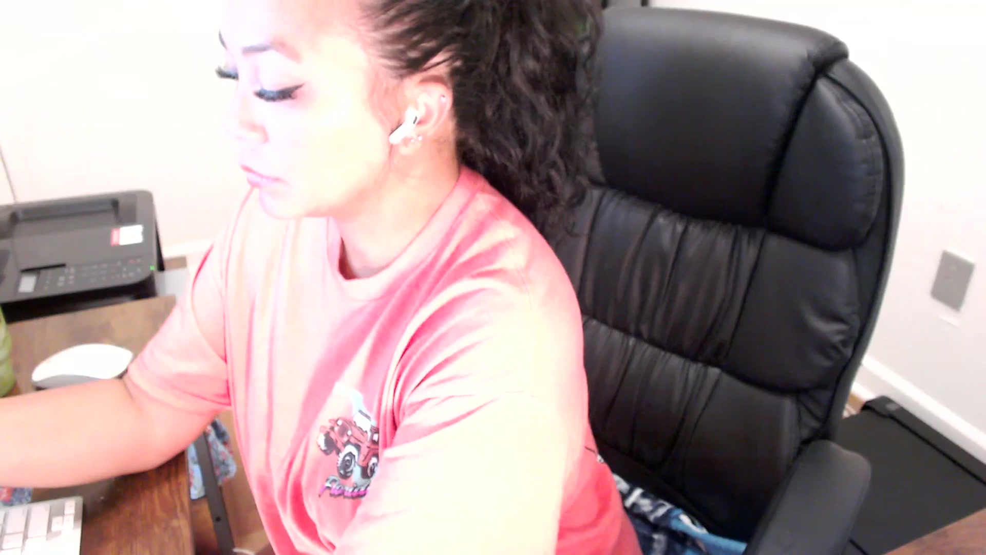 Gallery image thumbnail from MickaylaStar's myfreecams stream on, 07/29/2025, 14:46 image 3 of 20