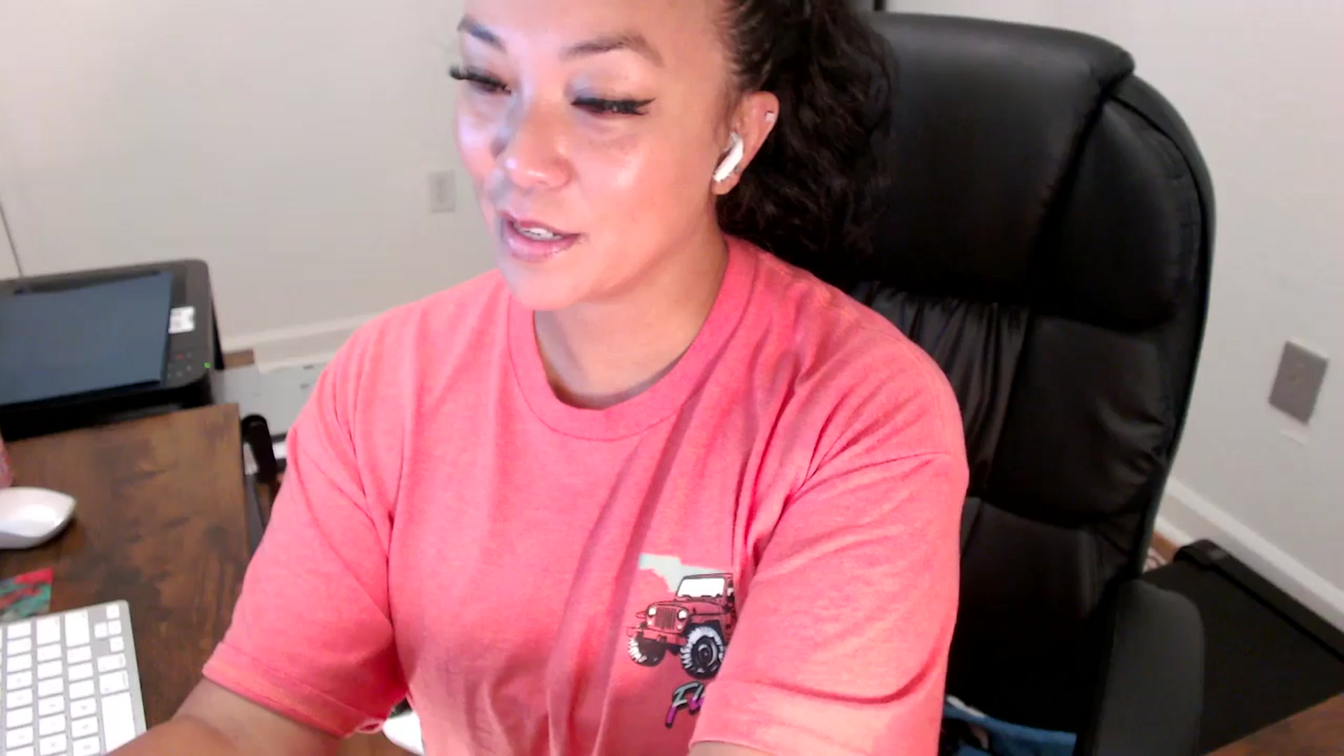 Gallery image thumbnail from MickaylaStar's myfreecams stream on, 07/29/2025, 15:49 image 17 of 20