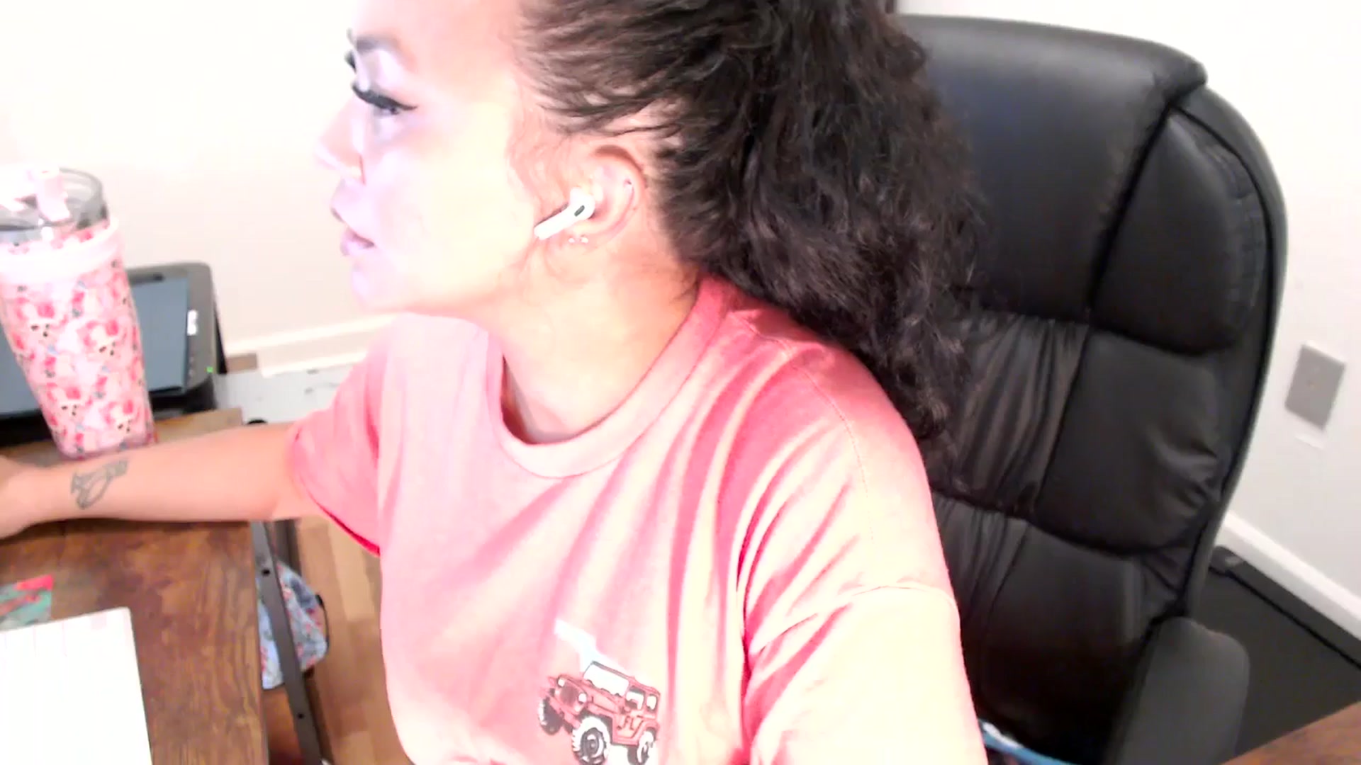 Gallery image thumbnail from MickaylaStar's myfreecams stream on, 07/29/2025, 15:49 image 11 of 20