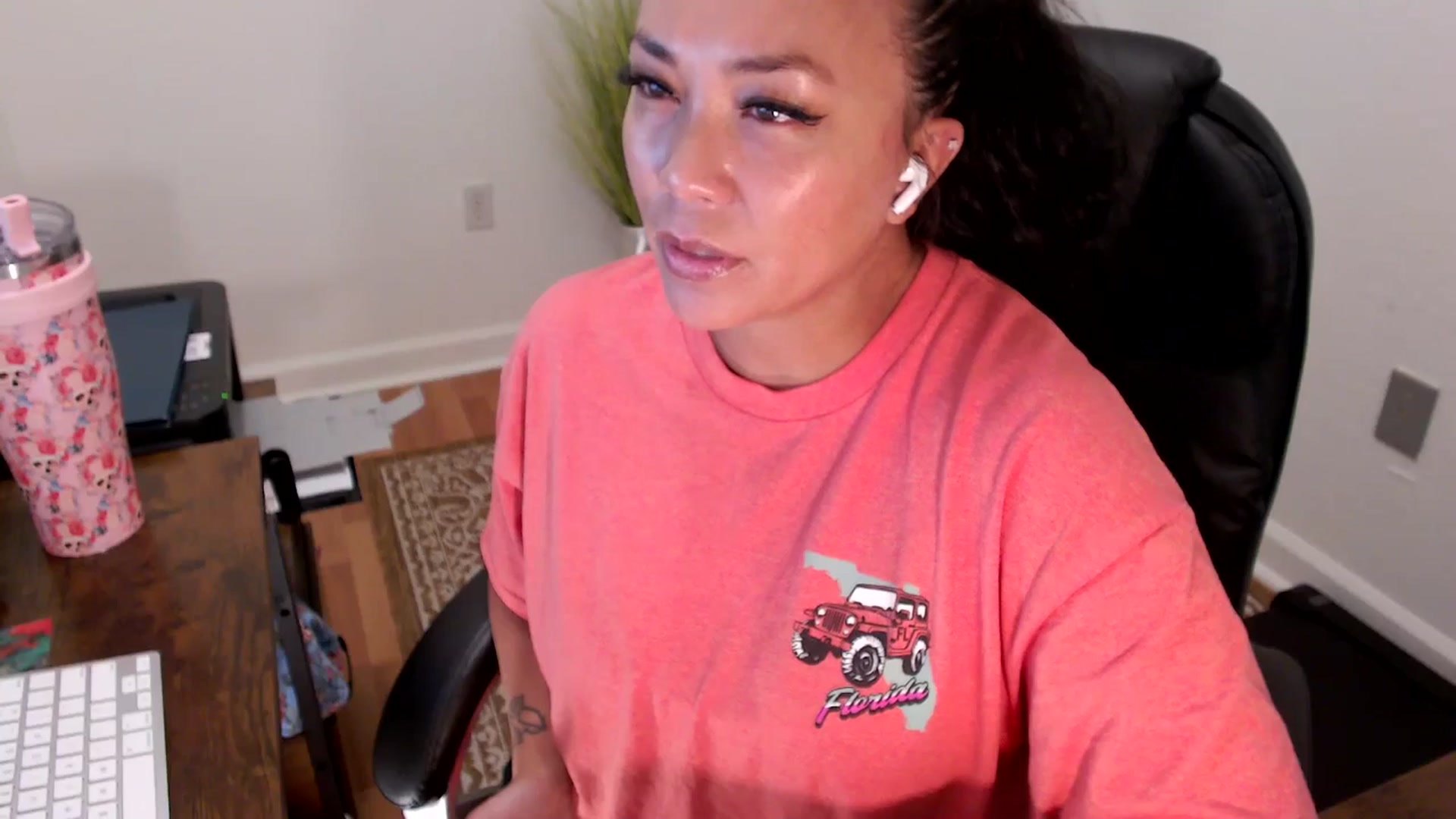Gallery image thumbnail from MickaylaStar's myfreecams stream on, 07/29/2025, 16:51 image 15 of 20