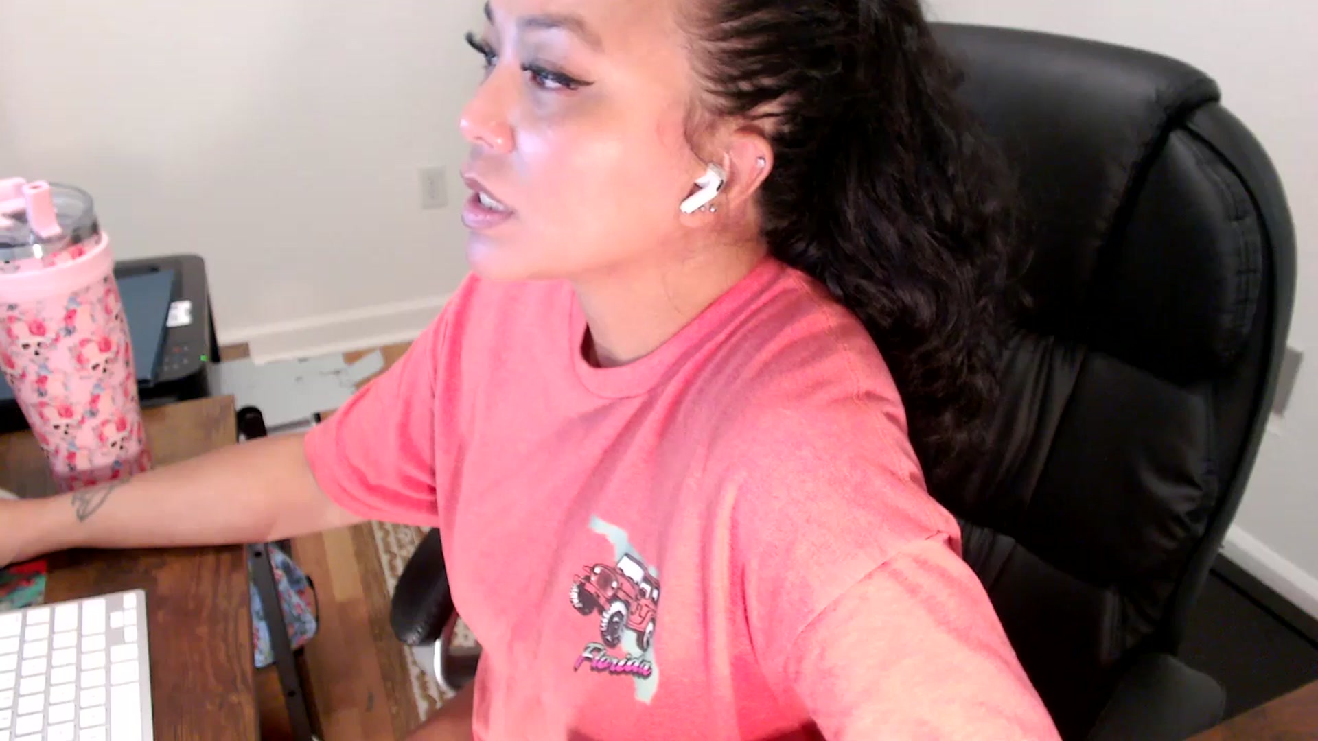 Gallery image thumbnail from MickaylaStar's myfreecams stream on, 07/29/2025, 16:51 image 18 of 20