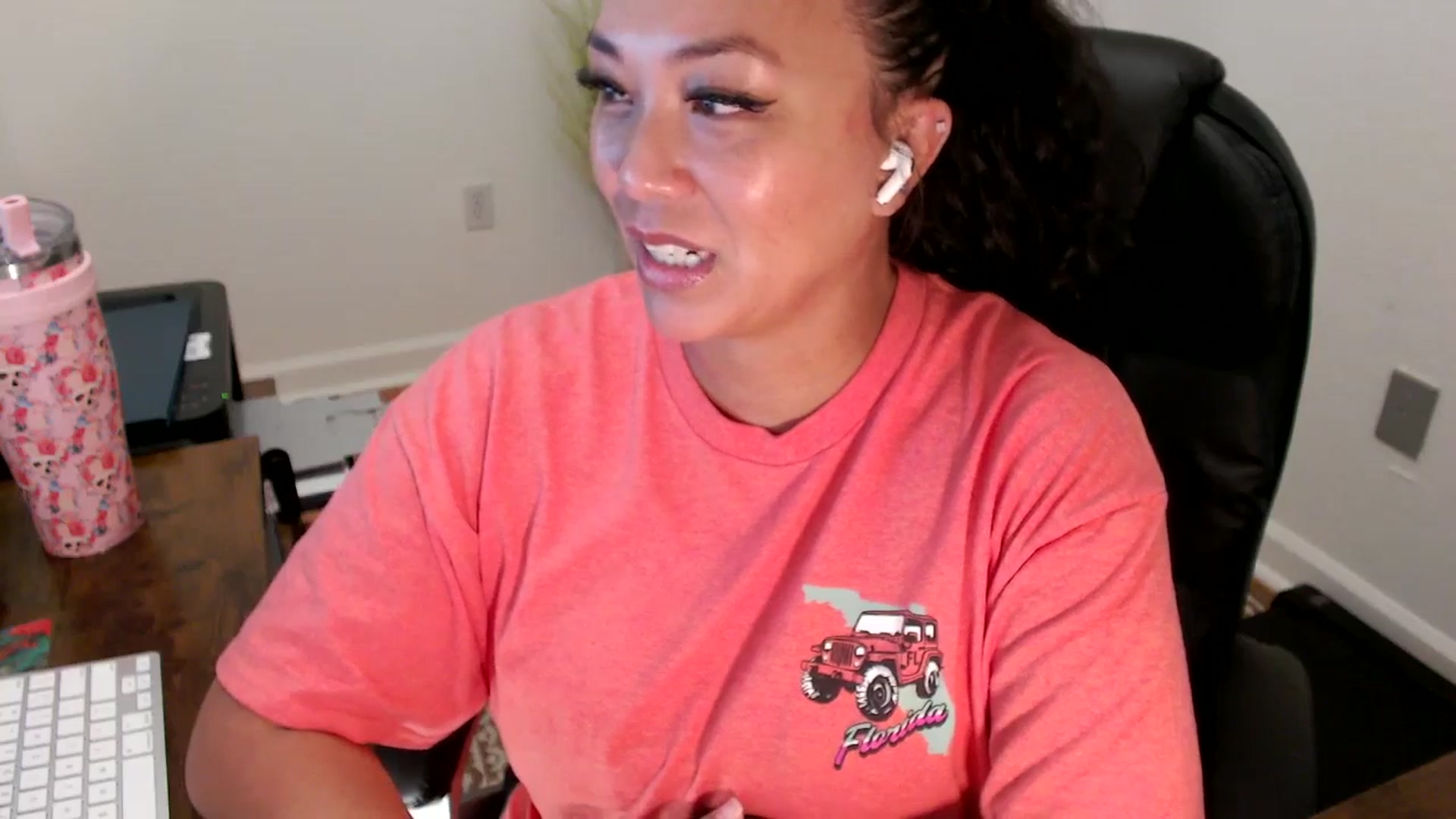 Gallery image thumbnail from MickaylaStar's myfreecams stream on, 07/29/2025, 16:51 image 14 of 20