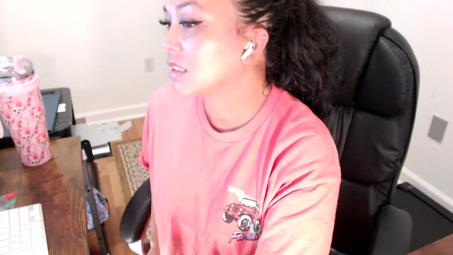 Gallery image thumbnail from MickaylaStar's myfreecams stream on, 07/29/2025, 16:51 image 8 of 20