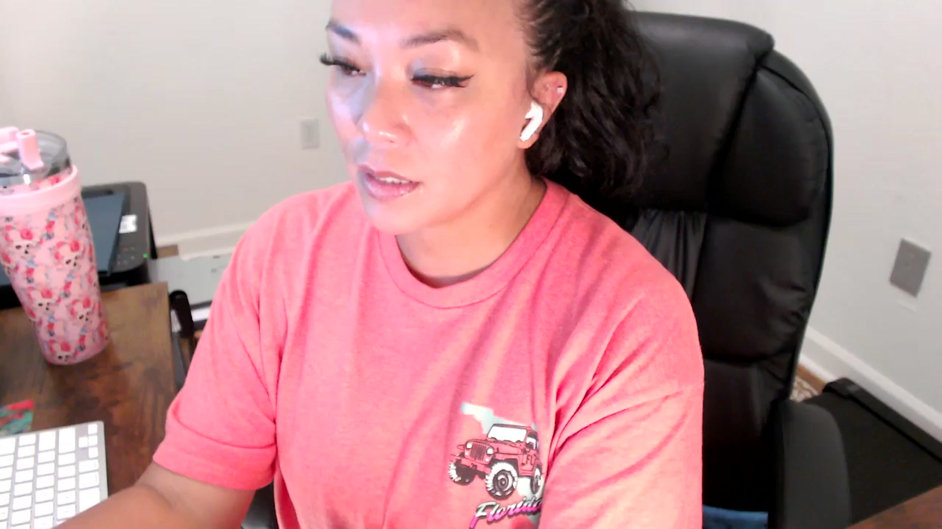 Gallery image thumbnail from MickaylaStar's myfreecams stream on, 07/29/2025, 16:51 image 19 of 20
