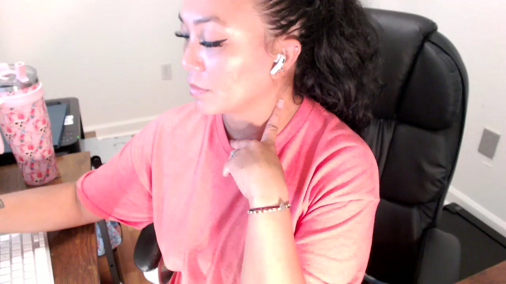 Gallery image thumbnail from MickaylaStar's myfreecams stream on, 07/29/2025, 16:51 image 7 of 20