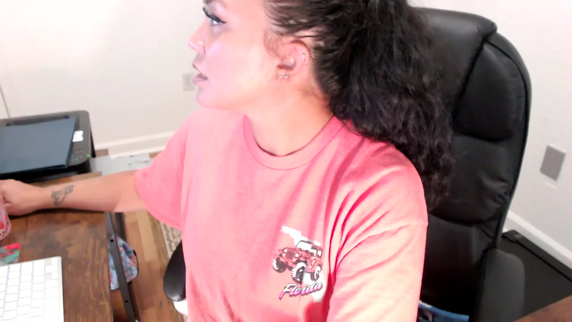 Gallery image thumbnail from MickaylaStar's myfreecams stream on, 07/29/2025, 17:30 image 13 of 20