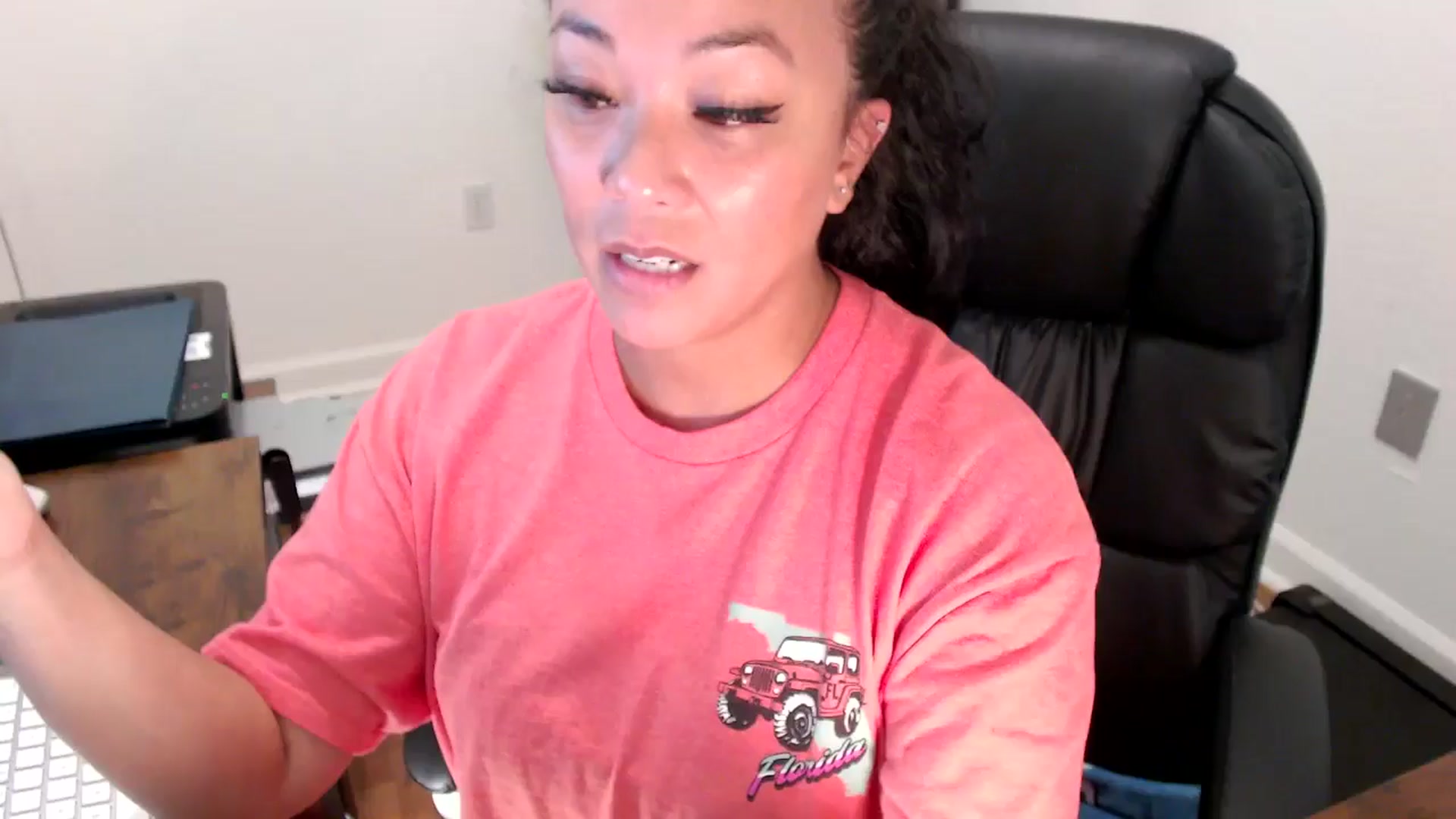 Gallery image thumbnail from MickaylaStar's myfreecams stream on, 07/29/2025, 17:30 image 14 of 20