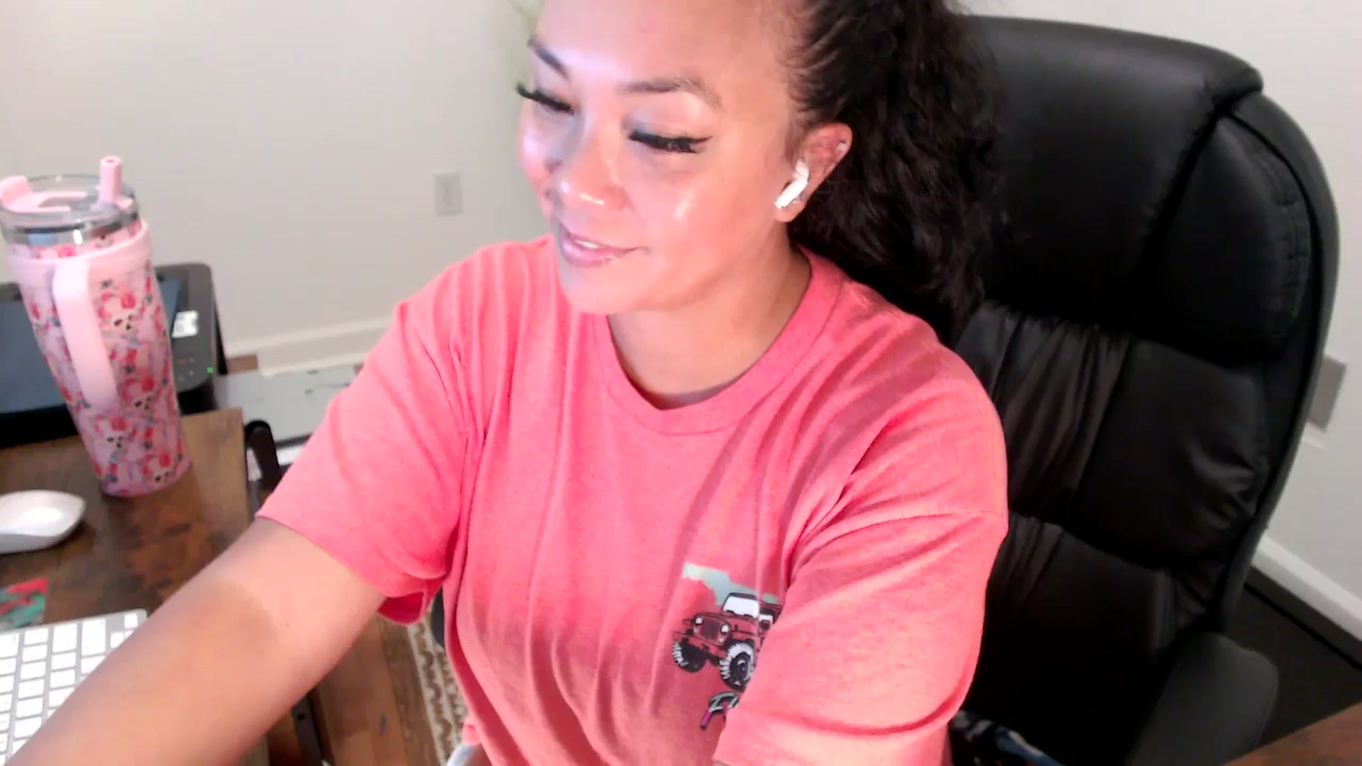 Gallery image thumbnail from MickaylaStar's myfreecams stream on, 07/29/2025, 17:30 image 8 of 20