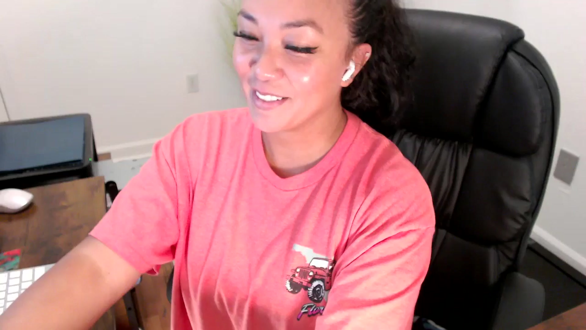 Gallery image thumbnail from MickaylaStar's myfreecams stream on, 07/29/2025, 17:30 image 20 of 20