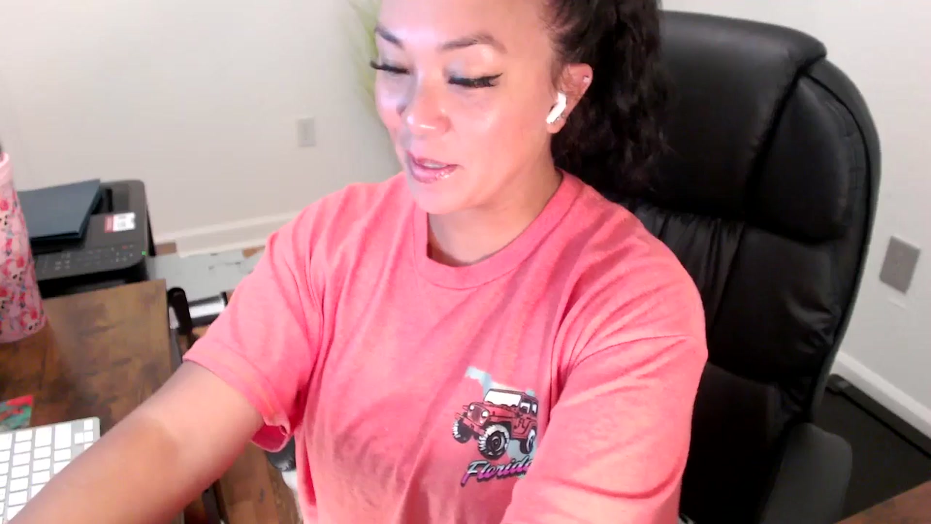 Gallery image thumbnail from MickaylaStar's myfreecams stream on, 07/29/2025, 18:04 image 9 of 20