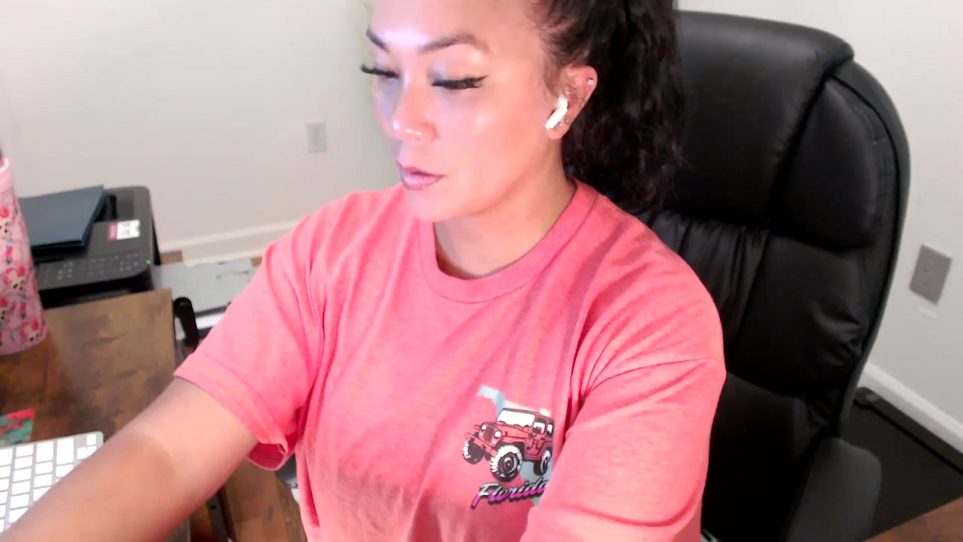 Gallery image thumbnail from MickaylaStar's myfreecams stream on, 07/29/2025, 18:04 image 8 of 20