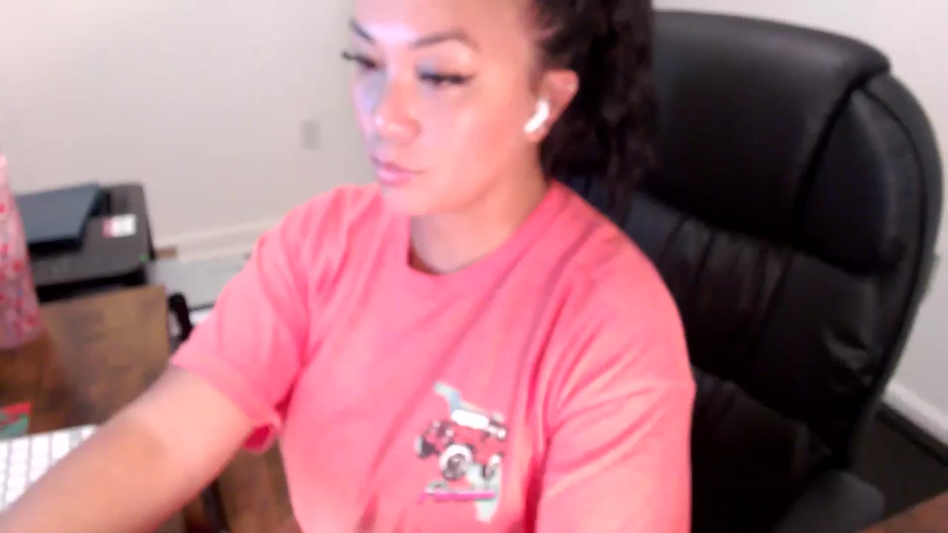 Gallery image thumbnail from MickaylaStar's myfreecams stream on, 07/29/2025, 18:04 image 7 of 20