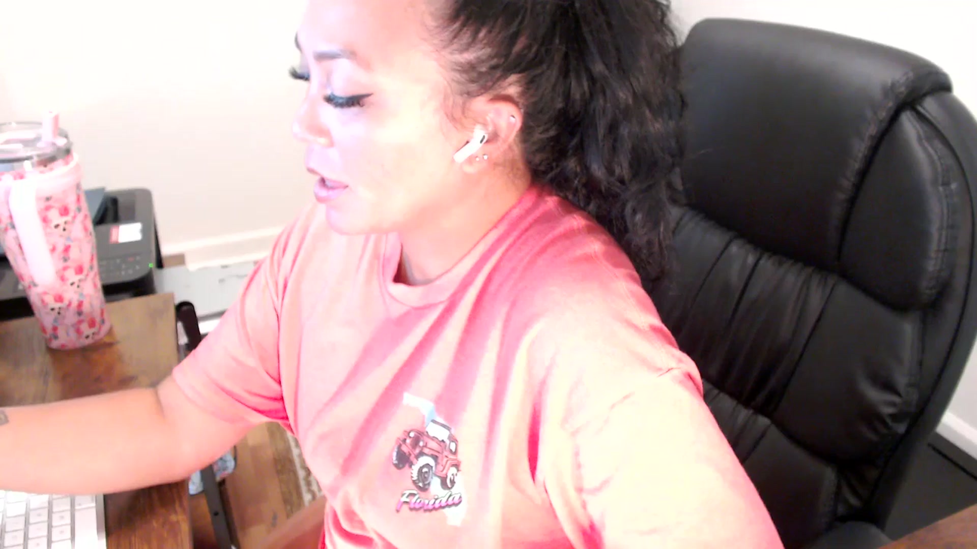 Gallery image thumbnail from MickaylaStar's myfreecams stream on, 07/29/2025, 18:04 image 18 of 20
