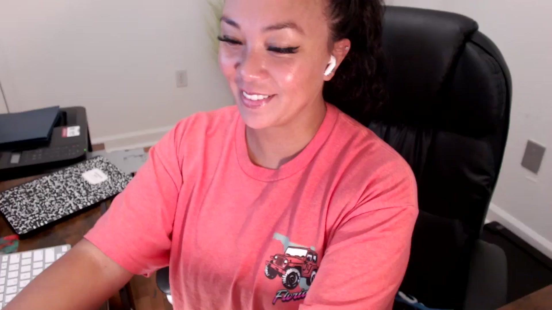 Gallery image thumbnail from MickaylaStar's myfreecams stream on, 07/29/2025, 18:55 image 18 of 20