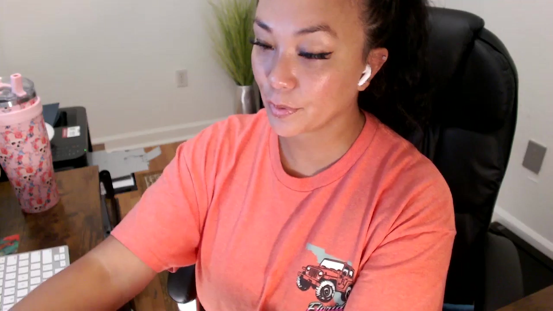 Gallery image thumbnail from MickaylaStar's myfreecams stream on, 07/29/2025, 19:34 image 7 of 20
