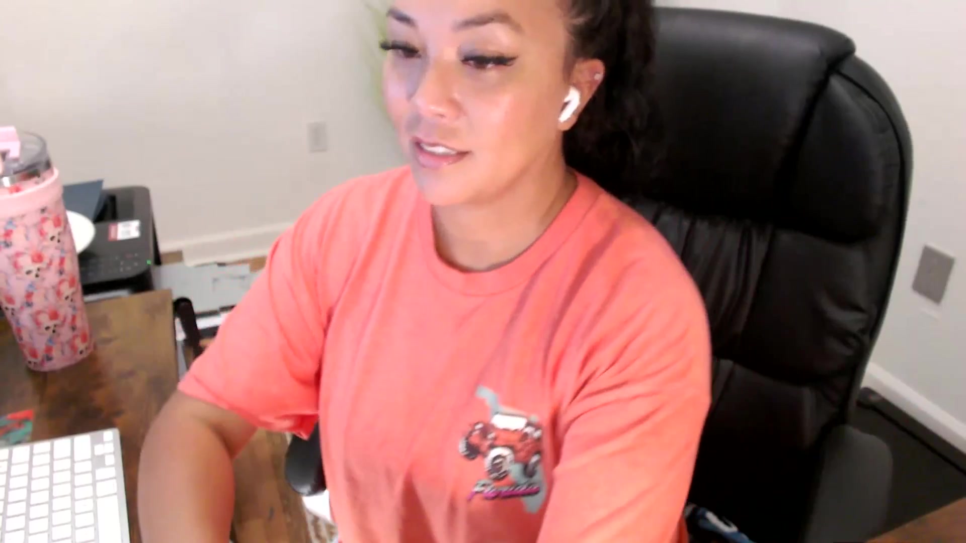 Gallery image thumbnail from MickaylaStar's myfreecams stream on, 07/29/2025, 19:34 image 19 of 20