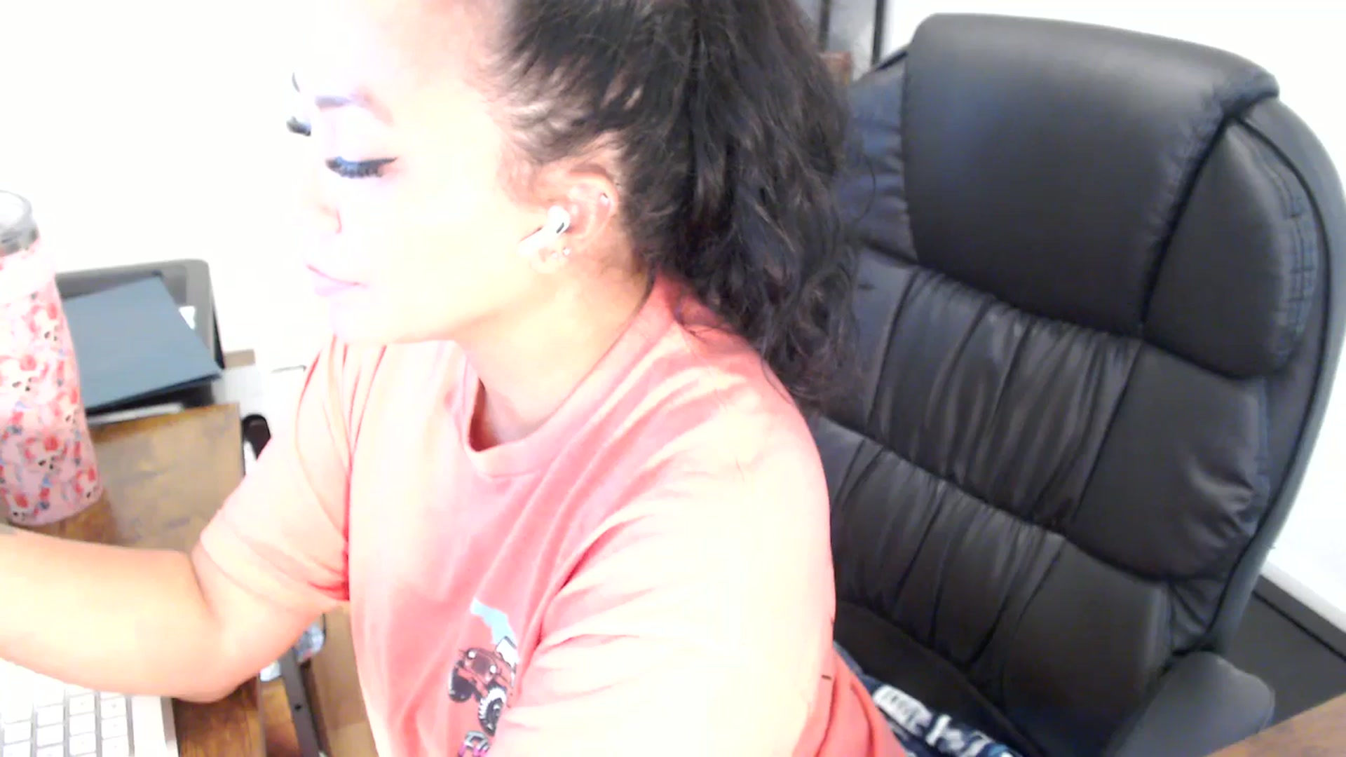 Gallery image thumbnail from MickaylaStar's myfreecams stream on, 07/29/2025, 20:34 image 20 of 20