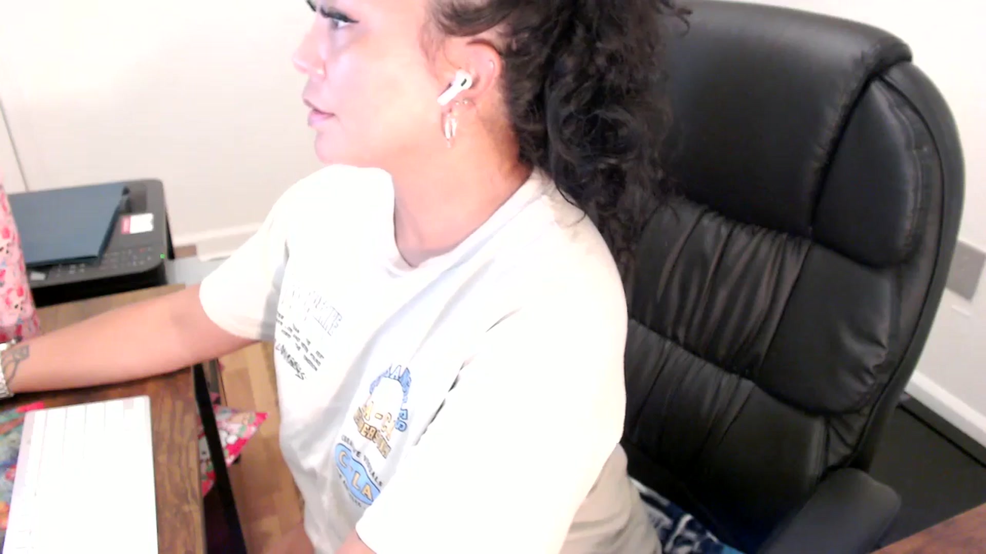 Gallery image thumbnail from MickaylaStar's myfreecams stream on, 07/30/2025, 15:41 image 9 of 20