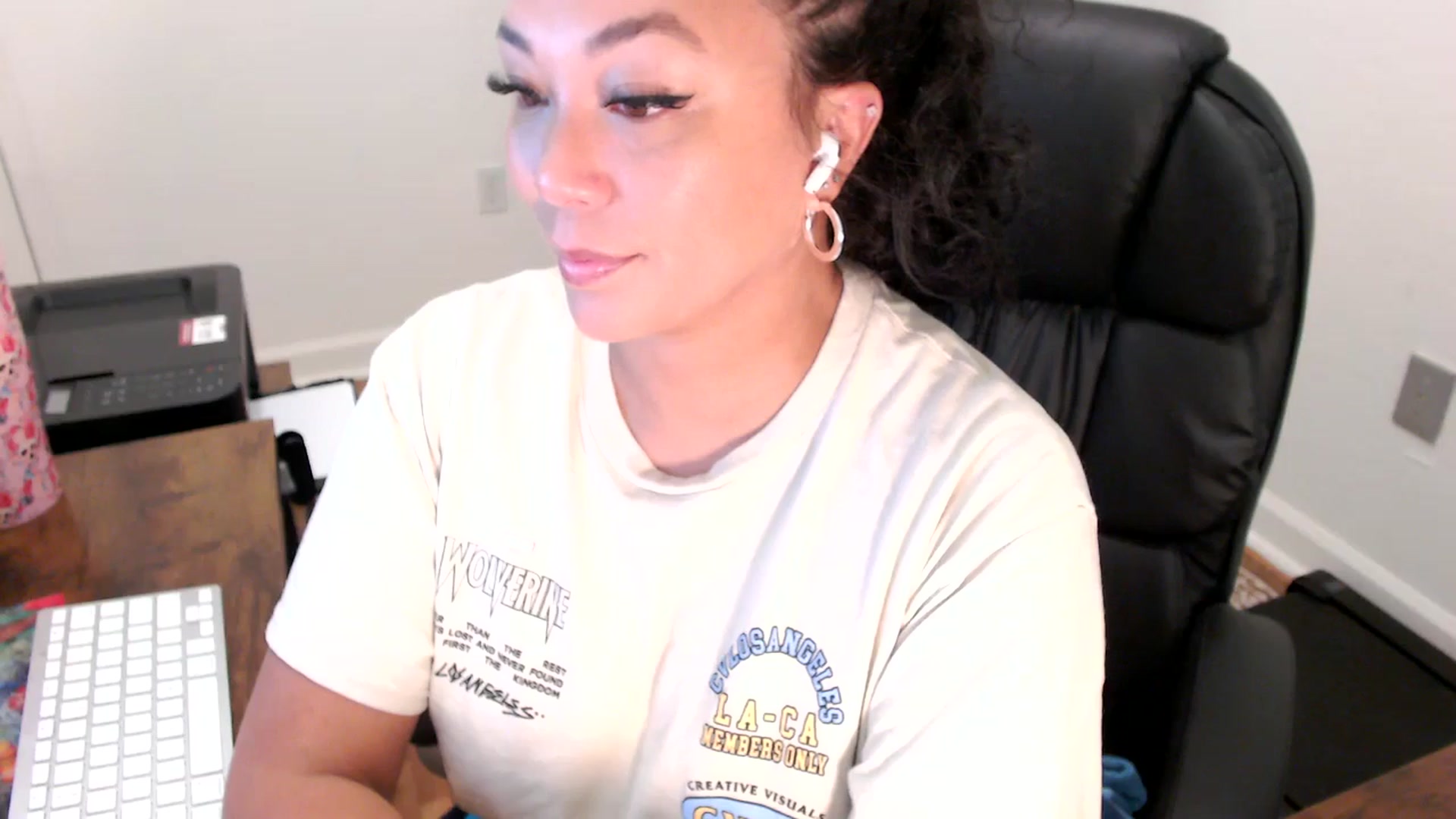 Gallery image thumbnail from MickaylaStar's myfreecams stream on, 07/30/2025, 15:41 image 7 of 20