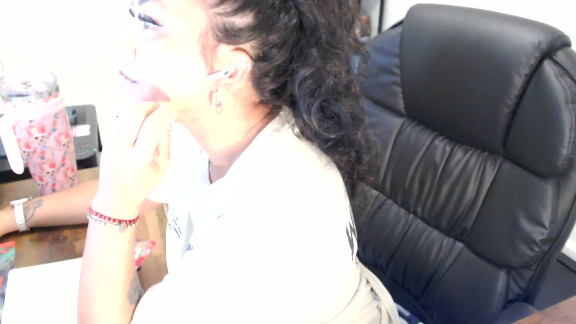 Gallery image thumbnail from MickaylaStar's myfreecams stream on, 07/30/2025, 17:36 image 3 of 20