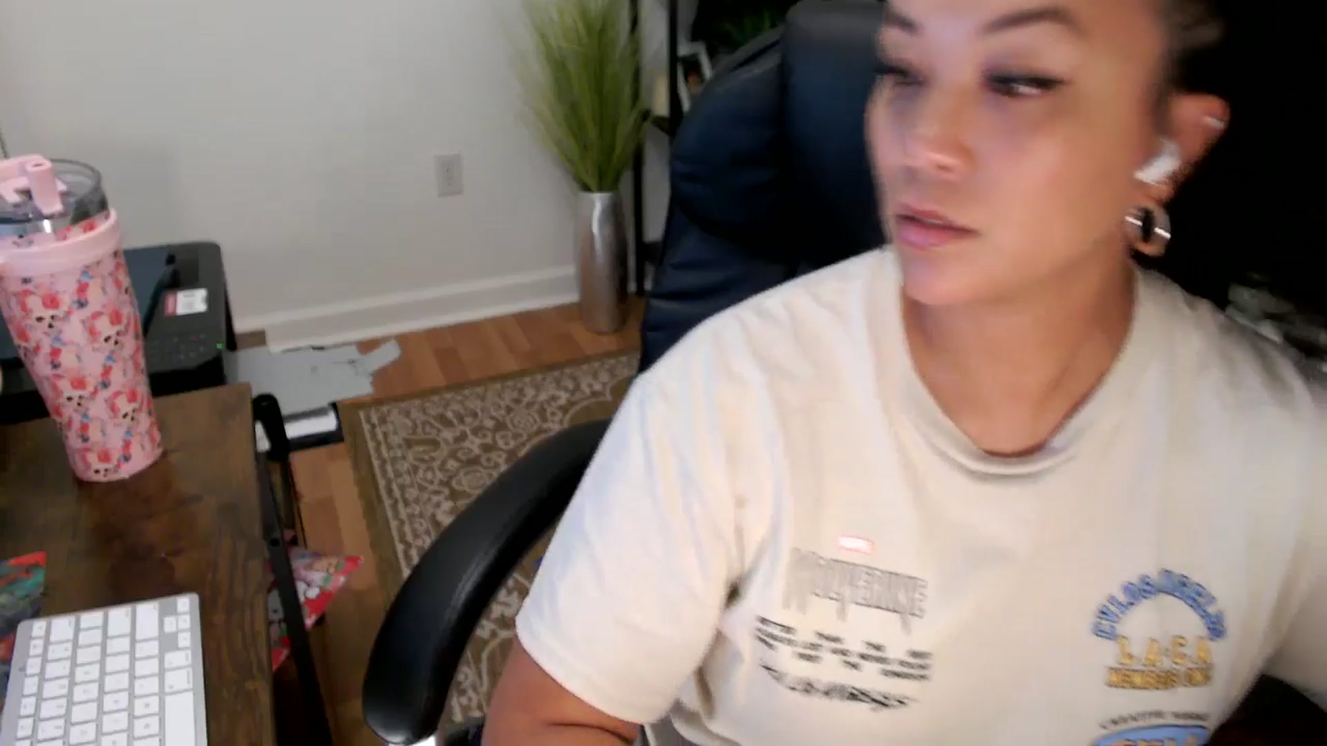 Gallery image thumbnail from MickaylaStar's myfreecams stream on, 07/30/2025, 17:36 image 11 of 20