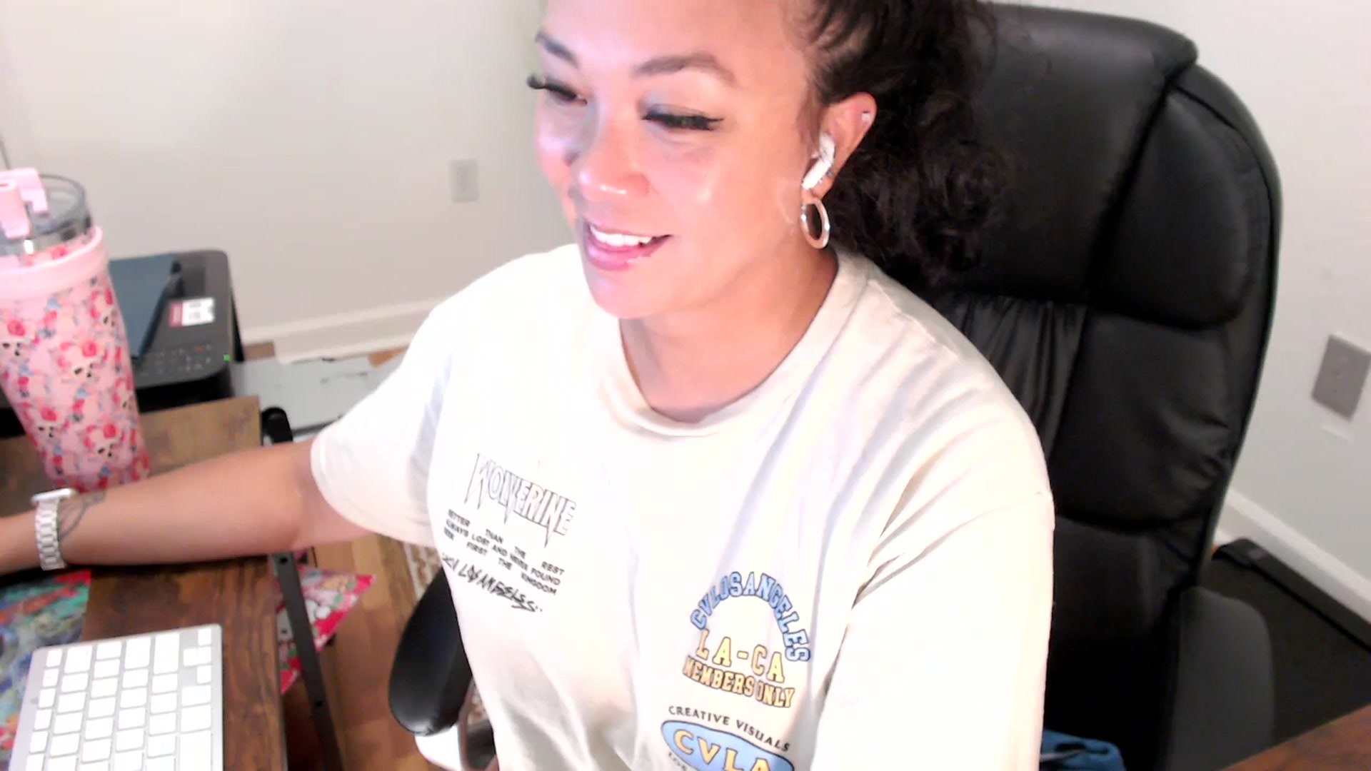 Gallery image thumbnail from MickaylaStar's myfreecams stream on, 07/30/2025, 17:36 image 17 of 20