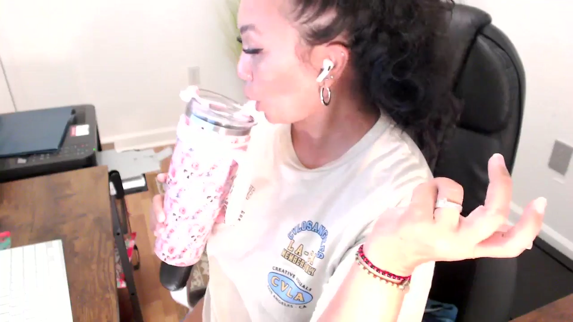 Gallery image thumbnail from MickaylaStar's myfreecams stream on, 07/30/2025, 18:09 image 15 of 20