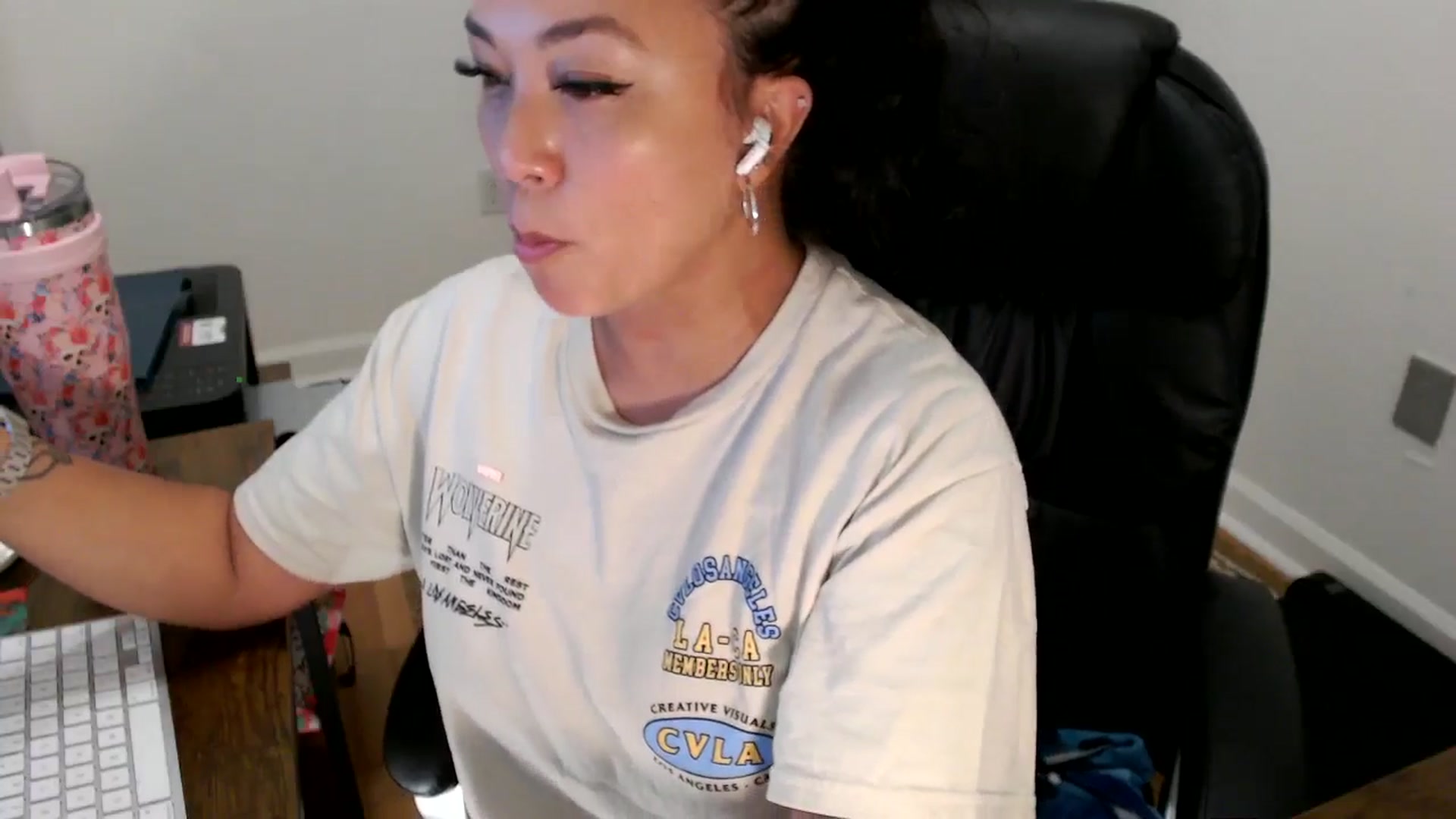 Gallery image thumbnail from MickaylaStar's myfreecams stream on, 07/30/2025, 18:09 image 8 of 20