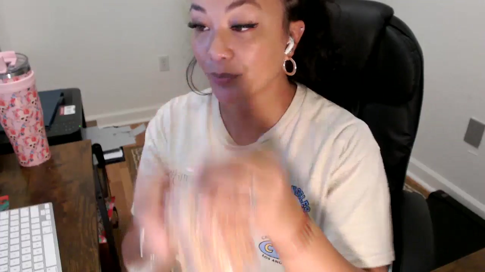 Gallery image thumbnail from MickaylaStar's myfreecams stream on, 07/30/2025, 18:09 image 10 of 20