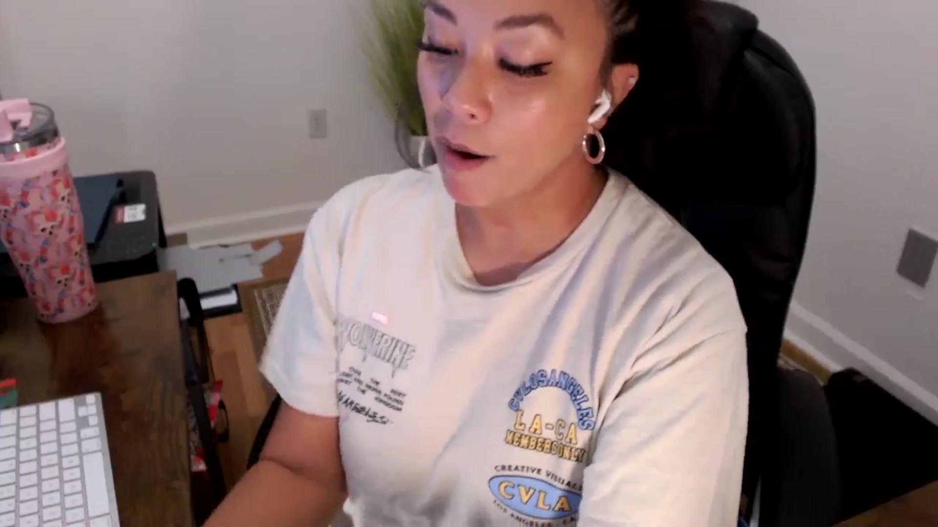 Gallery image thumbnail from MickaylaStar's myfreecams stream on, 07/30/2025, 18:09 image 12 of 20